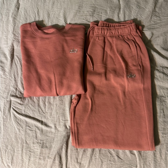 Alo Accolade Terra Cotta Sweat Set - Picture 2 of 5